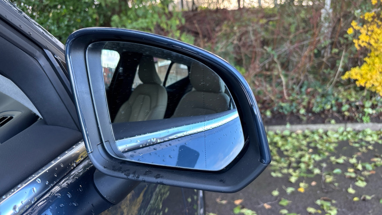 Volvo Xc40 2.0 B4P Inscription Pro 5dr Auto [7 speed] Petrol Estate